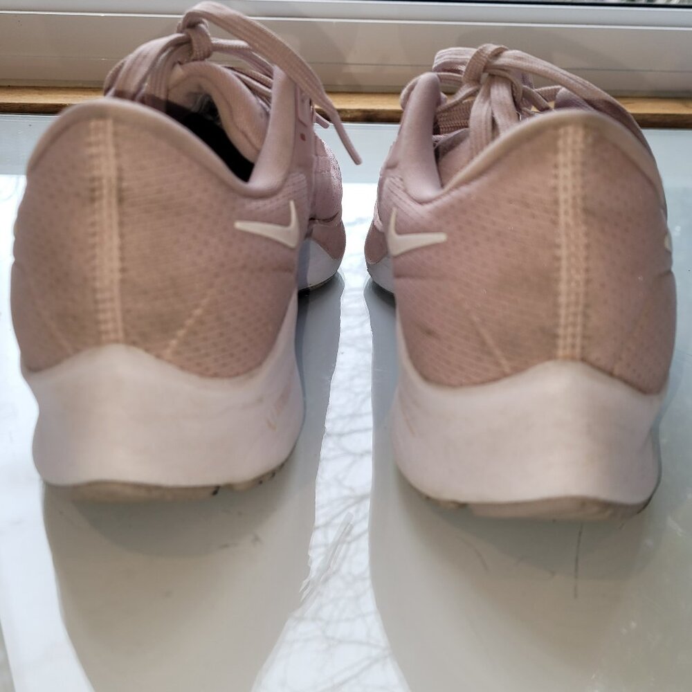 Women's Nike Air Zoom Pegasus 38 Trainers in Barely Rose Size US 9 - Picture 4 of 10